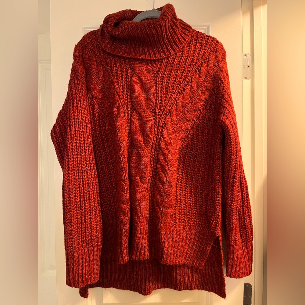 Stunning chunky knit oversized sweater! Brand new!